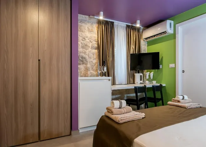 Annie's Stone & Apartament *