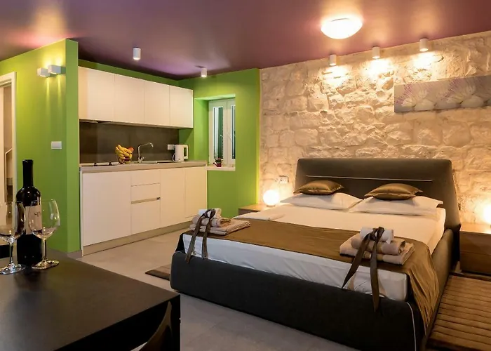 Apartament Annie's Stone & *