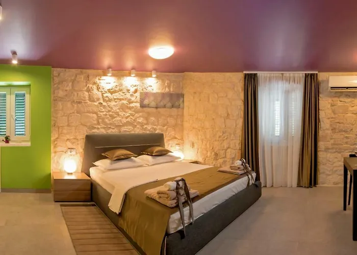 Apartament Annie's Stone & *