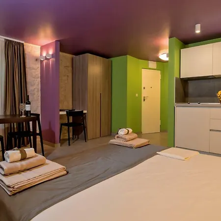 Annie's Stone & Split