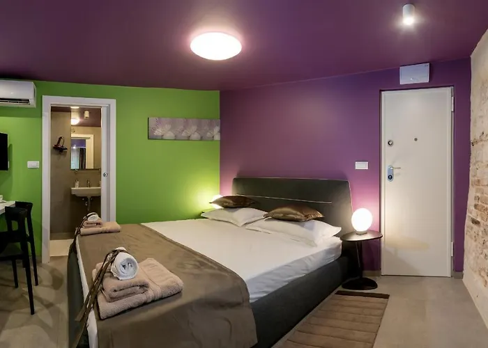 Annie's Stone & アパート *