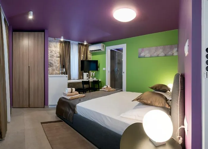 Annie's Stone & アパート *