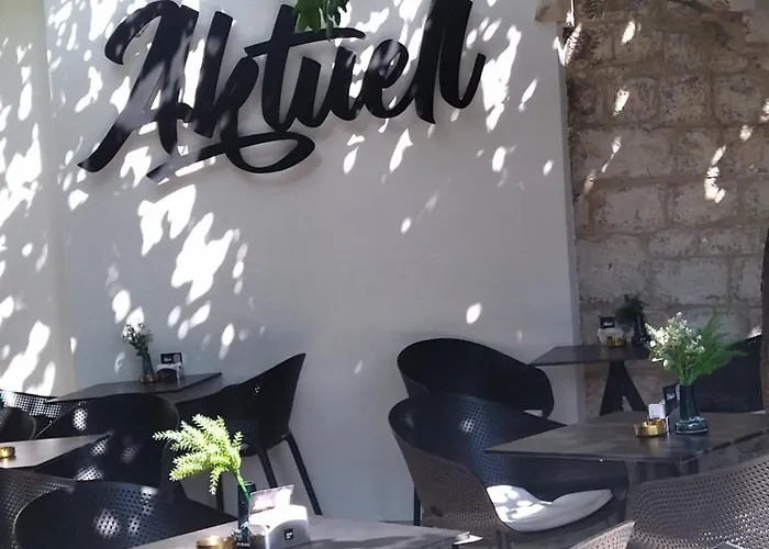 Annie's Stone & アパート *