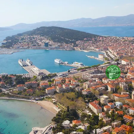 Annie's Stone & * Split